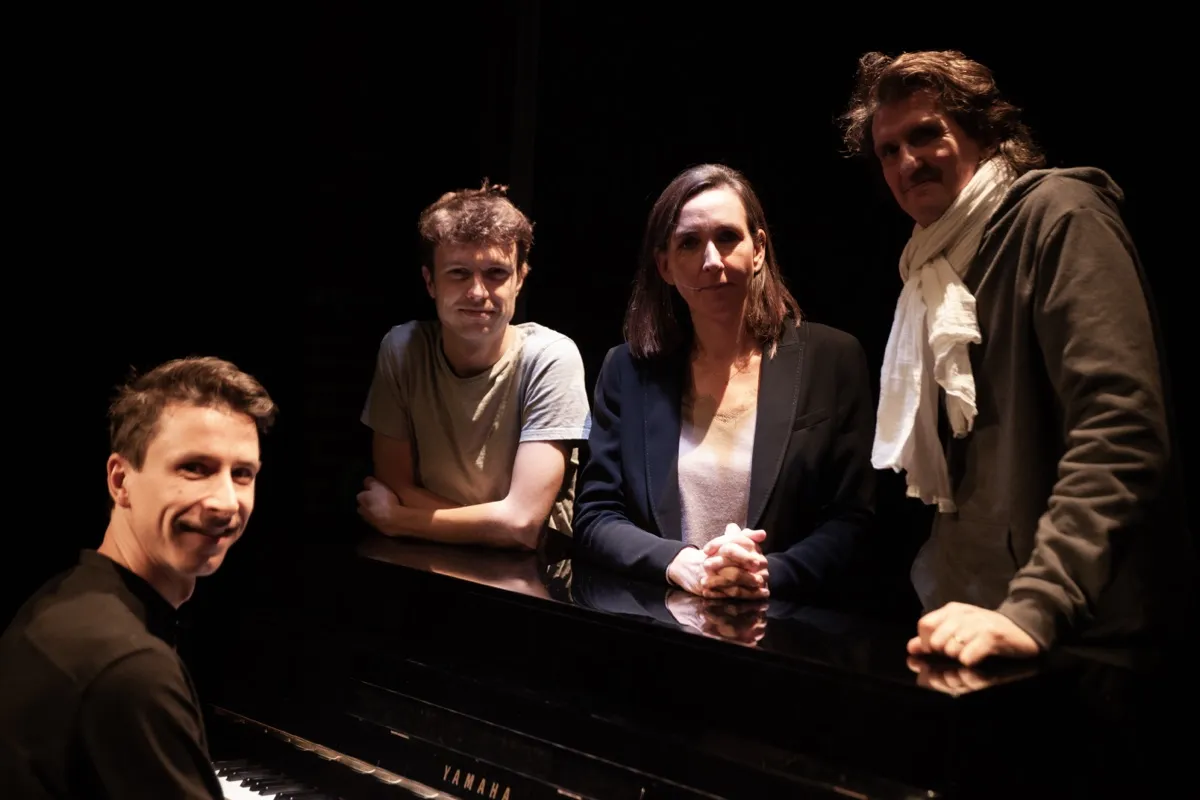 L'équipe artistique d'Adrénaline au piano